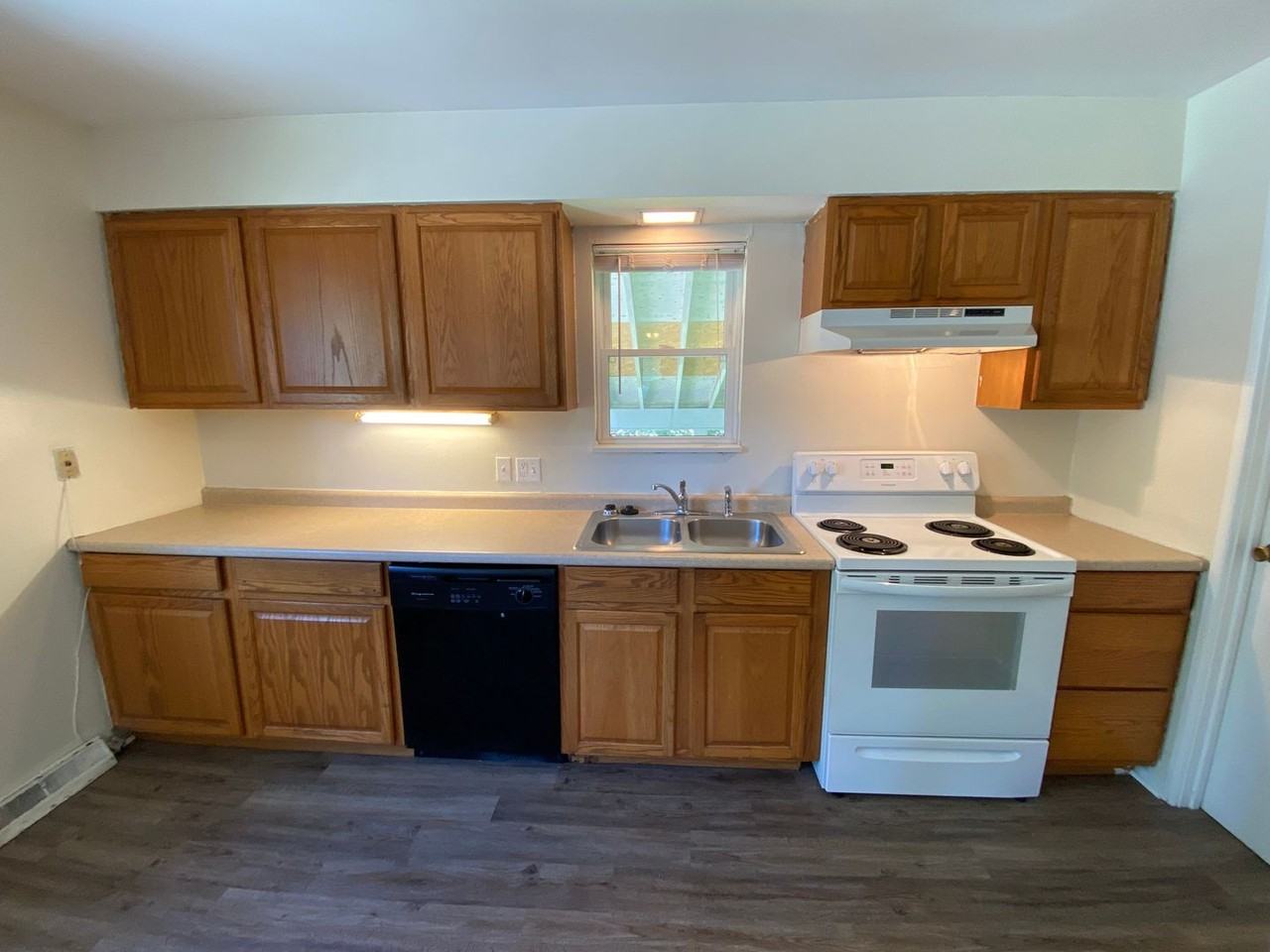 428 N Clark St - Photo 5 of 15