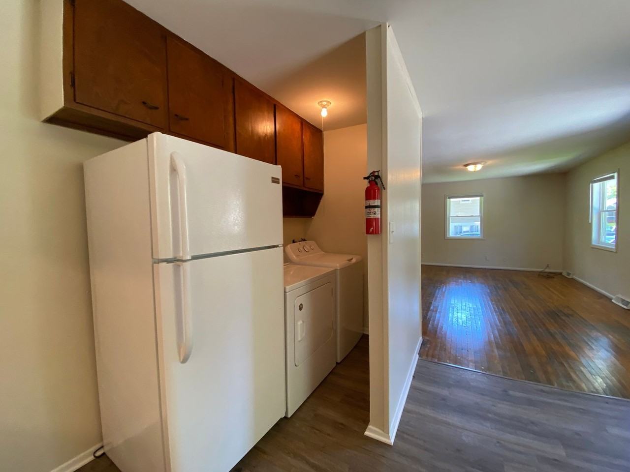 428 N Clark St - Photo 6 of 15