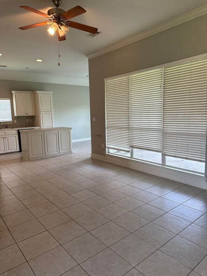9059 Lake Mist Dr - Photo 3 of 15
