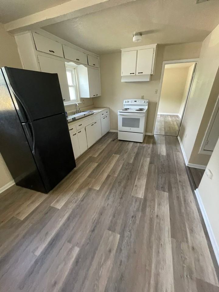 901 S 19th St - Photo 3 of 12