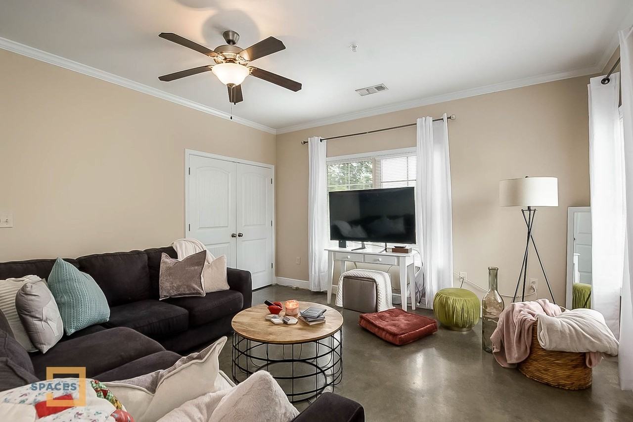 713 17th Ave - Photo 3 of 36