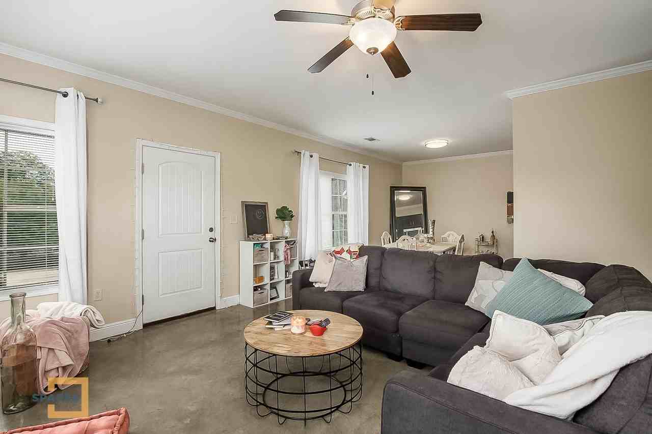 713 17th Ave - Photo 4 of 36