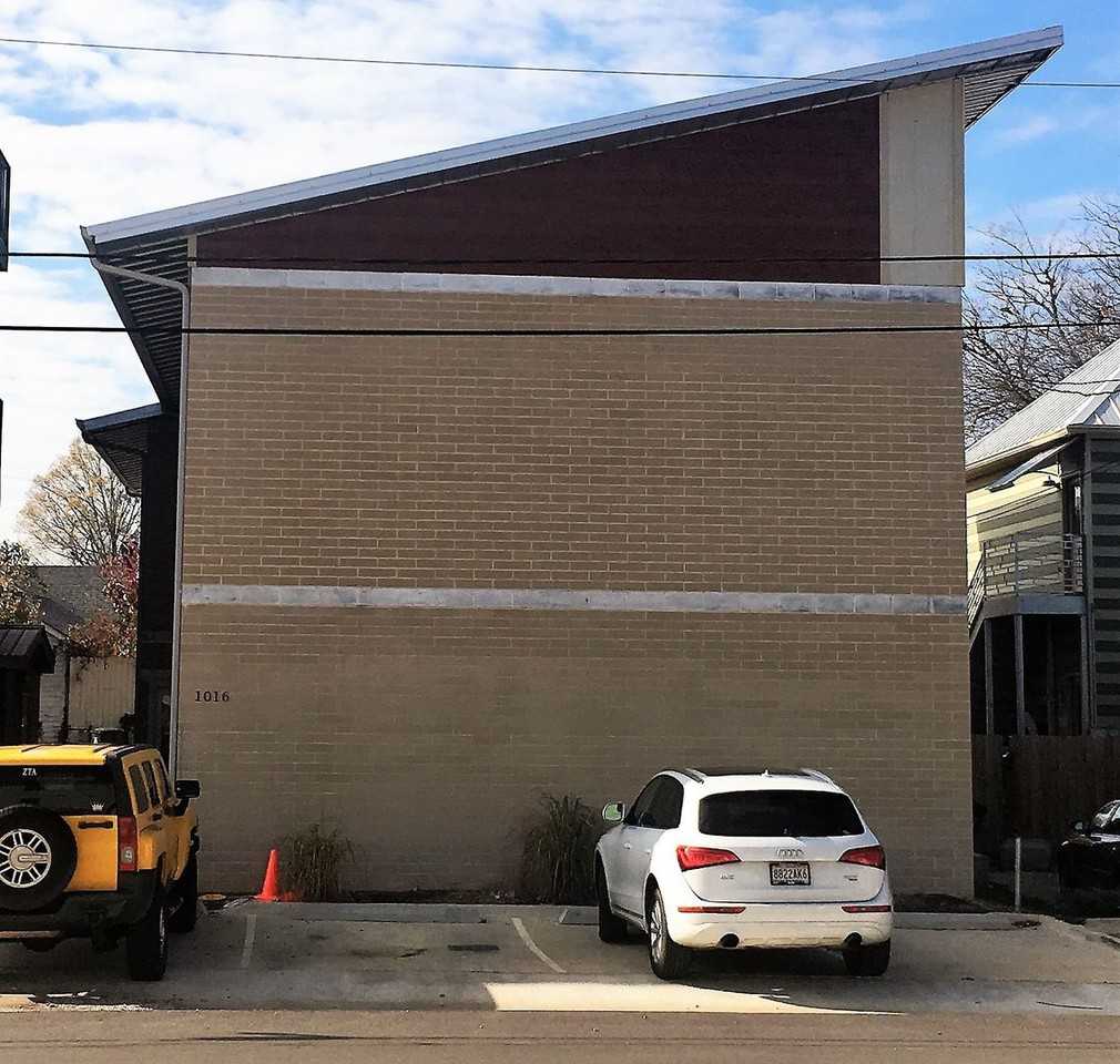 1016 Oak Ave - Photo 3 of 43