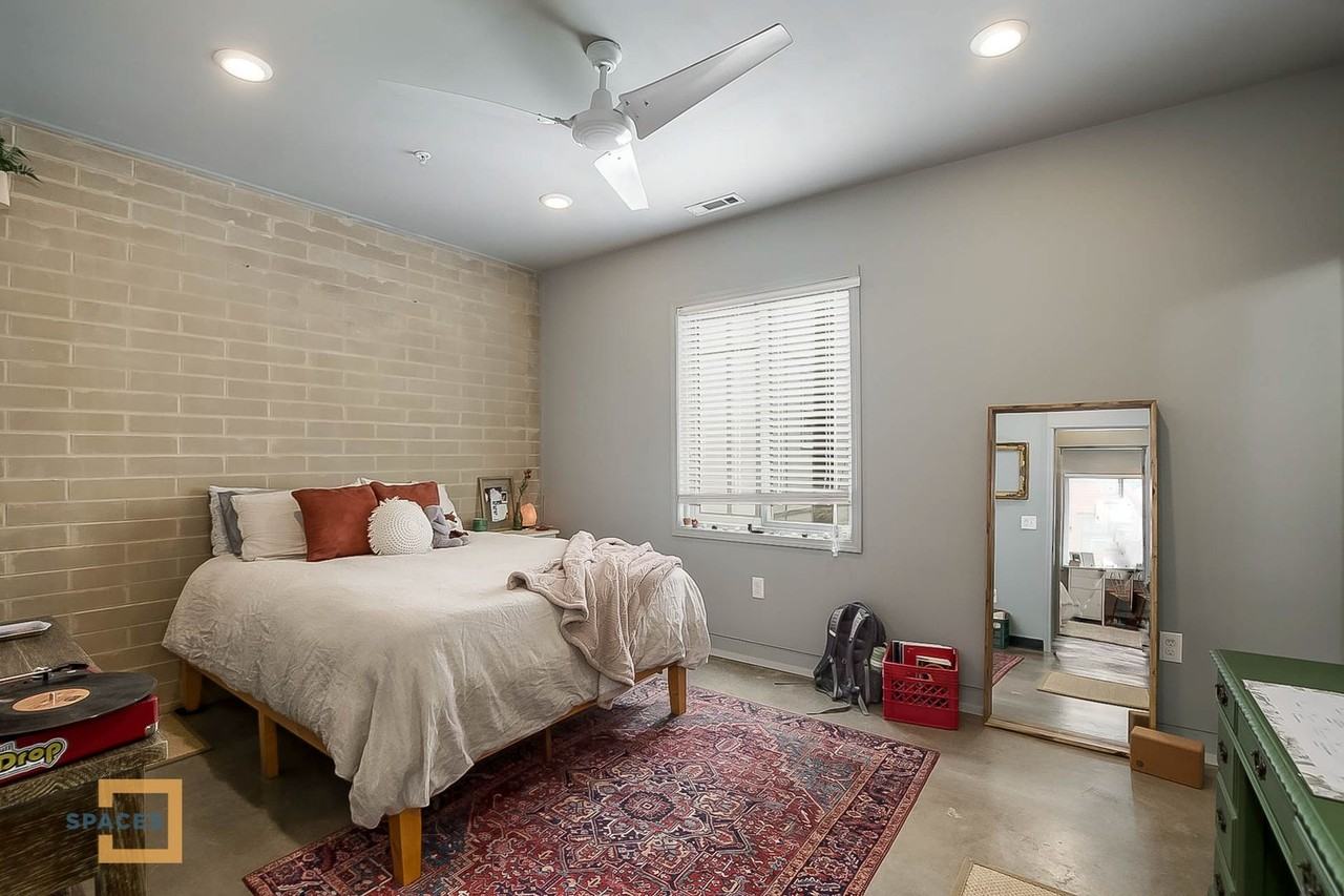 1016 Oak Ave - Photo 4 of 43