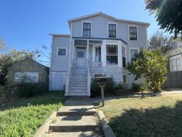 featured image of 909 Virginia St #A