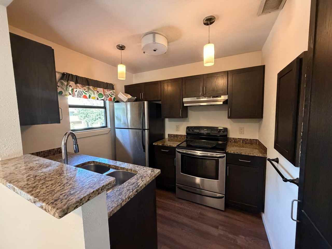 4121 Avondale Ave - Photo 3 of 14