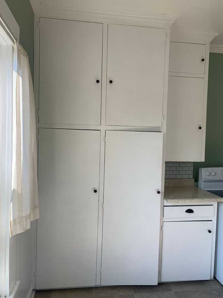 229 W 6th St - Photo 3 of 50