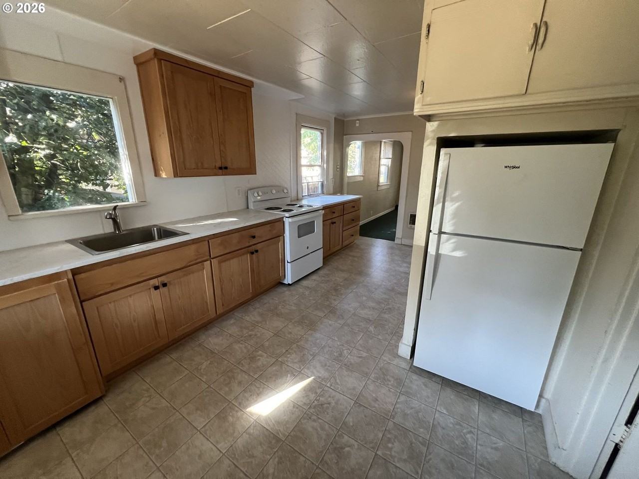 3407 Grand Blvd - Photo 6 of 12