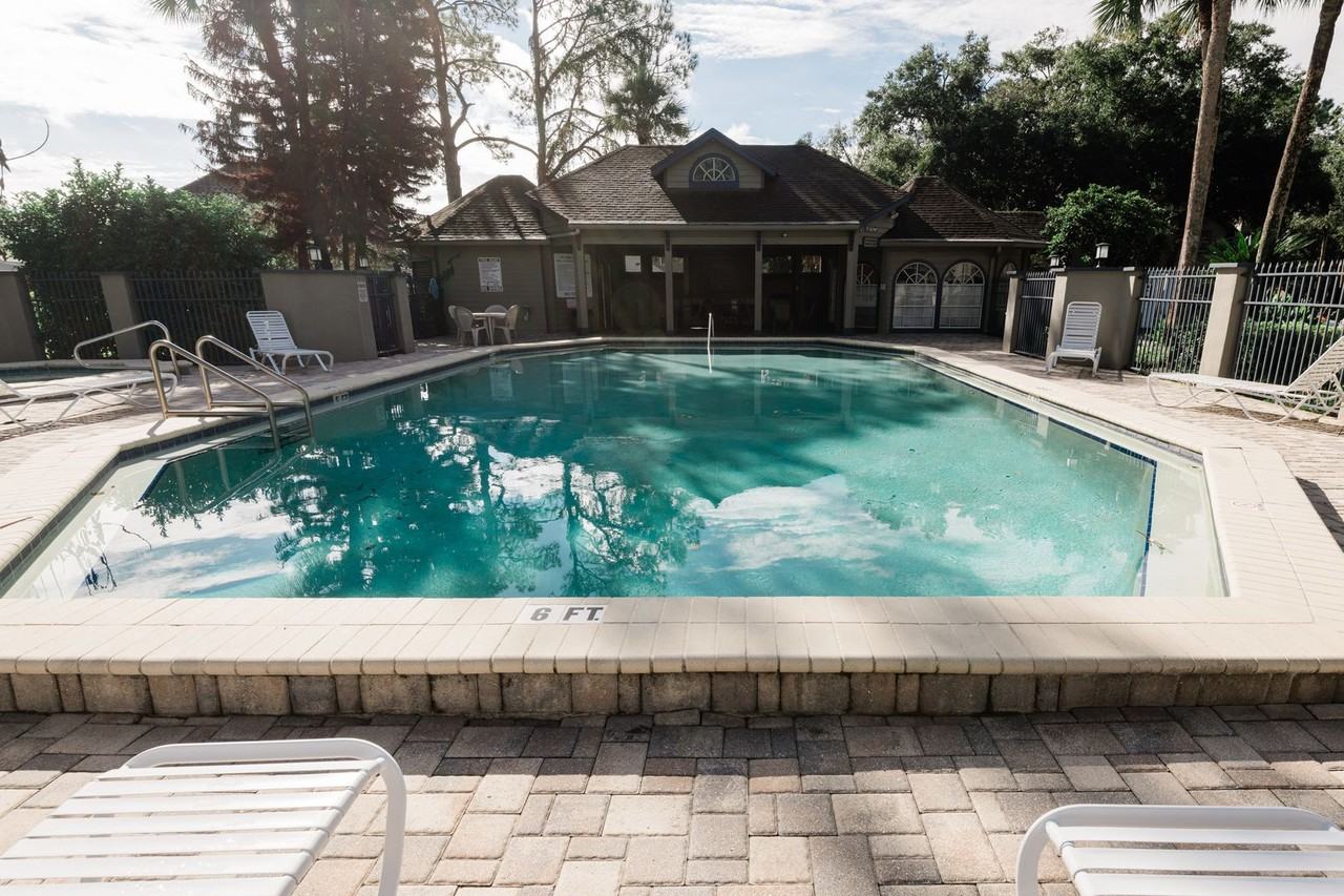 954 Forest Ridge Ct - Photo 3 of 34