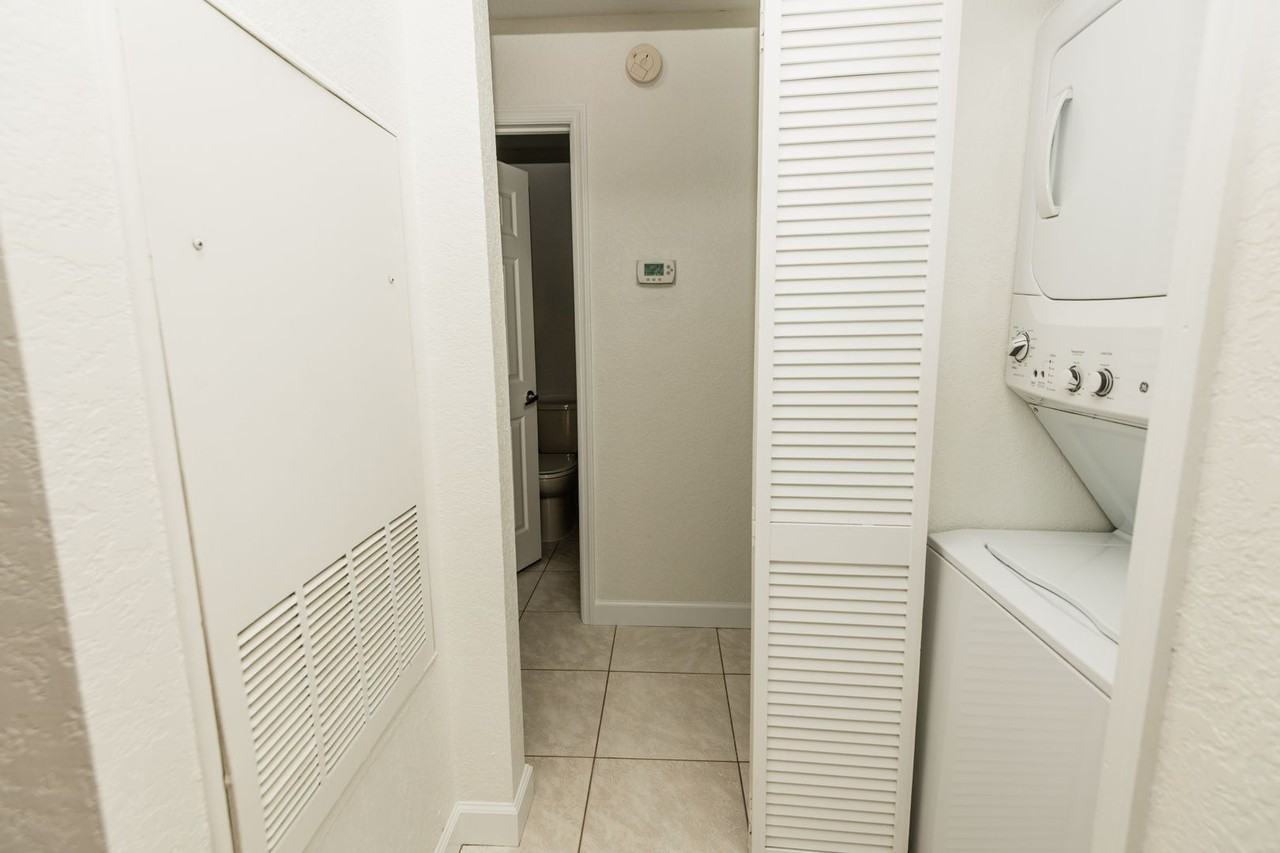 954 Forest Ridge Ct - Photo 6 of 34