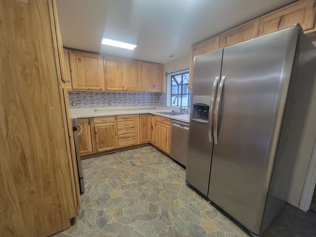 520 106th Pl Sw - Photo 3 of 14