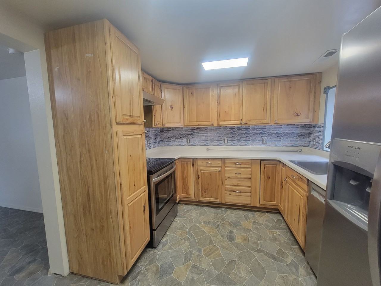 520 106th Pl Sw - Photo 4 of 14