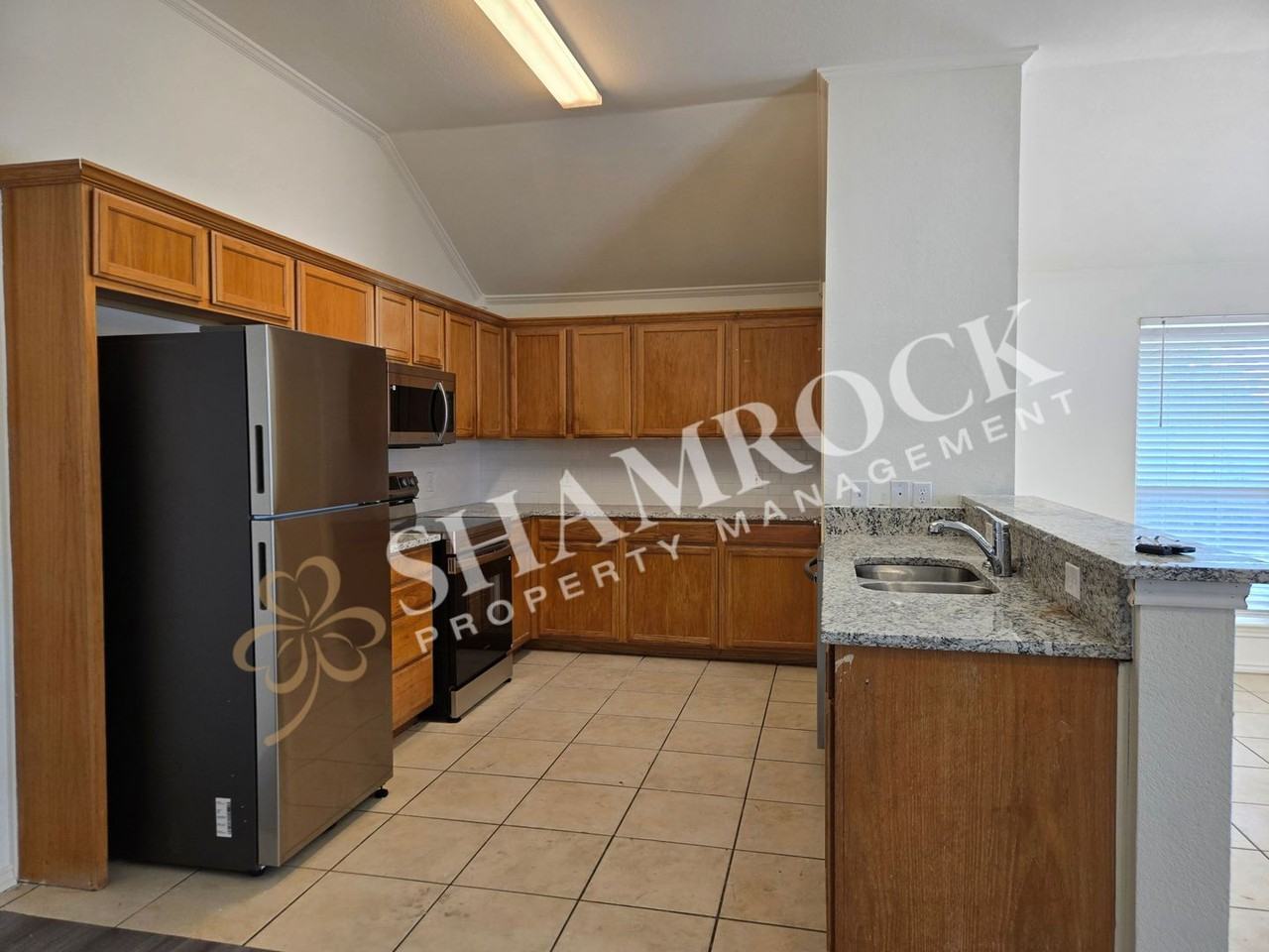 10201 Hyacinth Ln Unit B - Photo 4 of 15