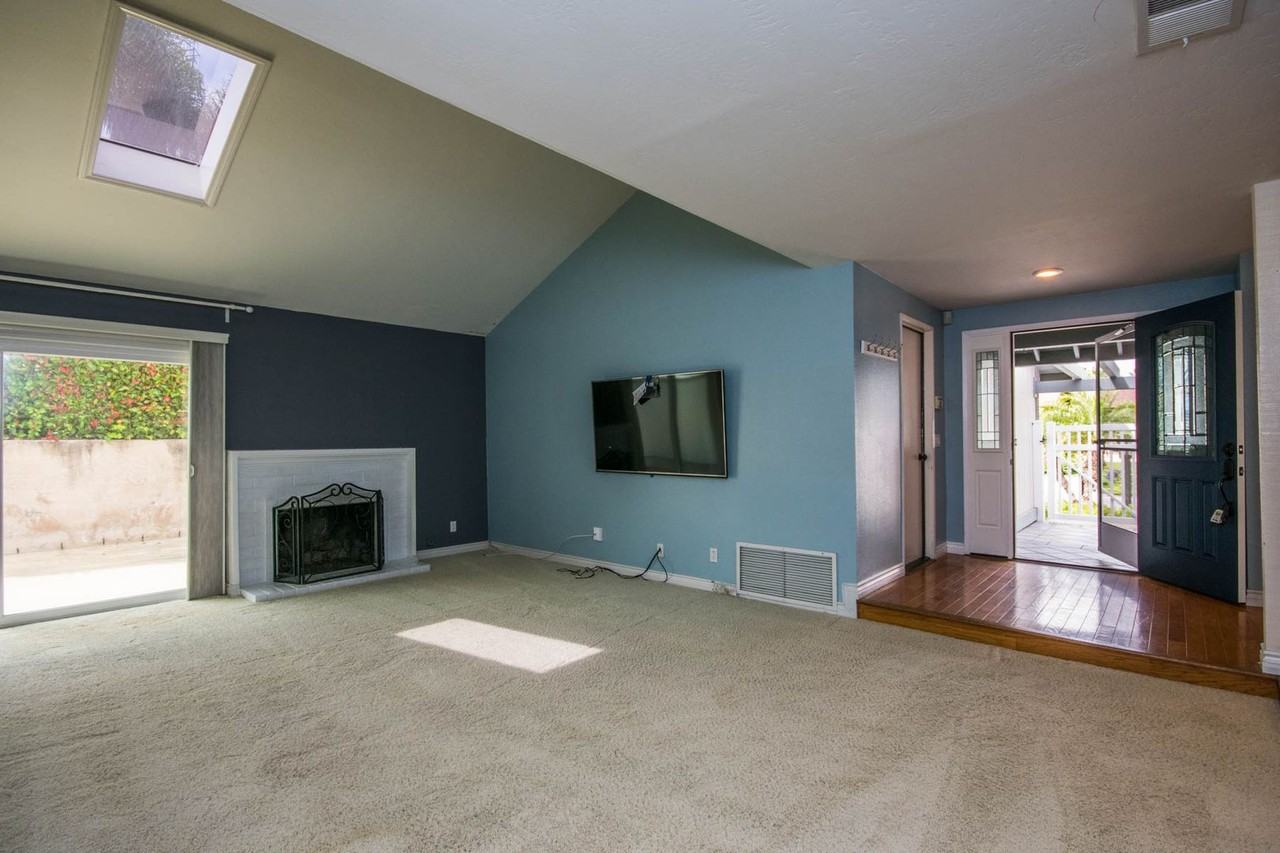 802 Hitching Post Rd - Photo 5 of 36