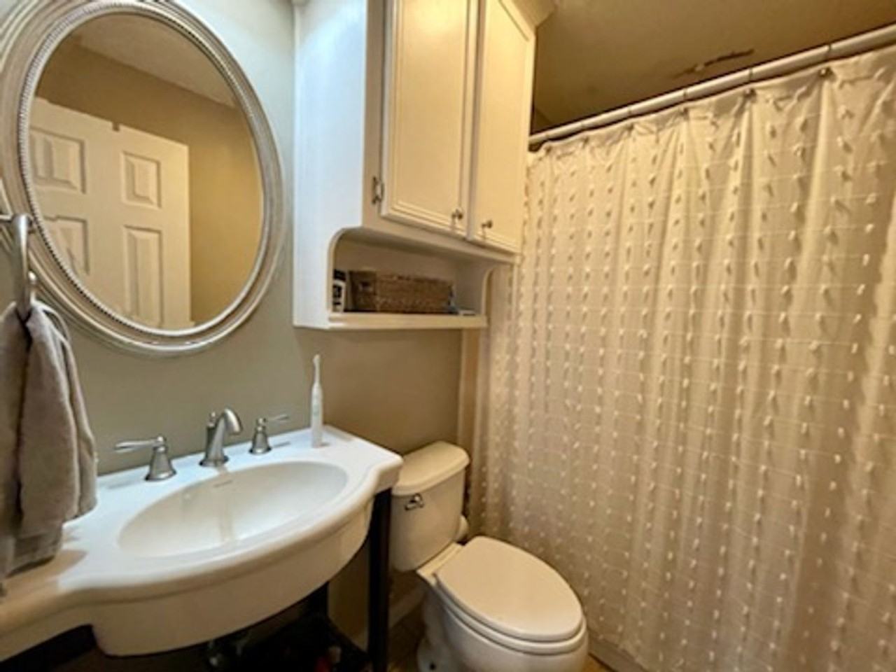 739 Wicklow Pl - Photo 5 of 9