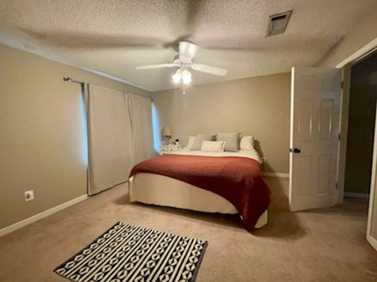 739 Wicklow Pl - Photo 6 of 9