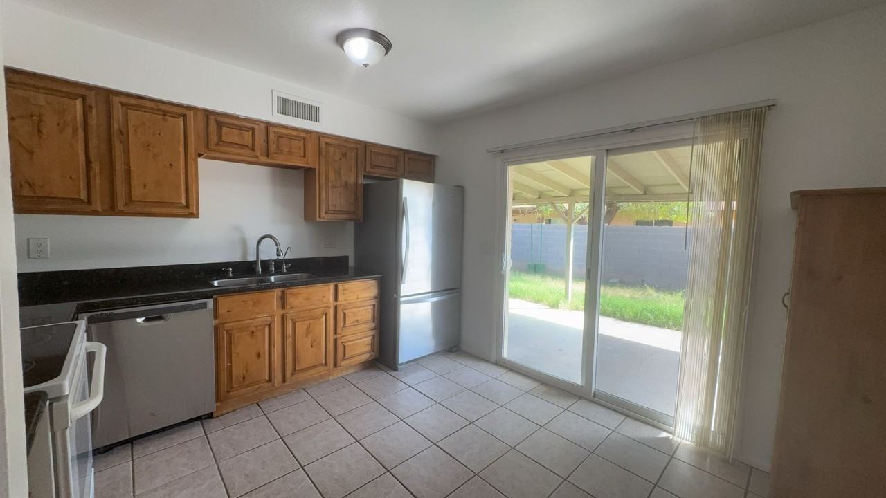 1931 E Intrepid Ave - Photo 5 of 14