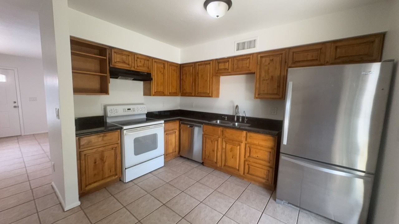 1931 E Intrepid Ave - Photo 6 of 14