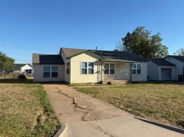 featured image of 212 W Midland St