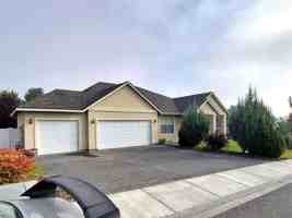 featured image of 2668 Stonecreek Dr