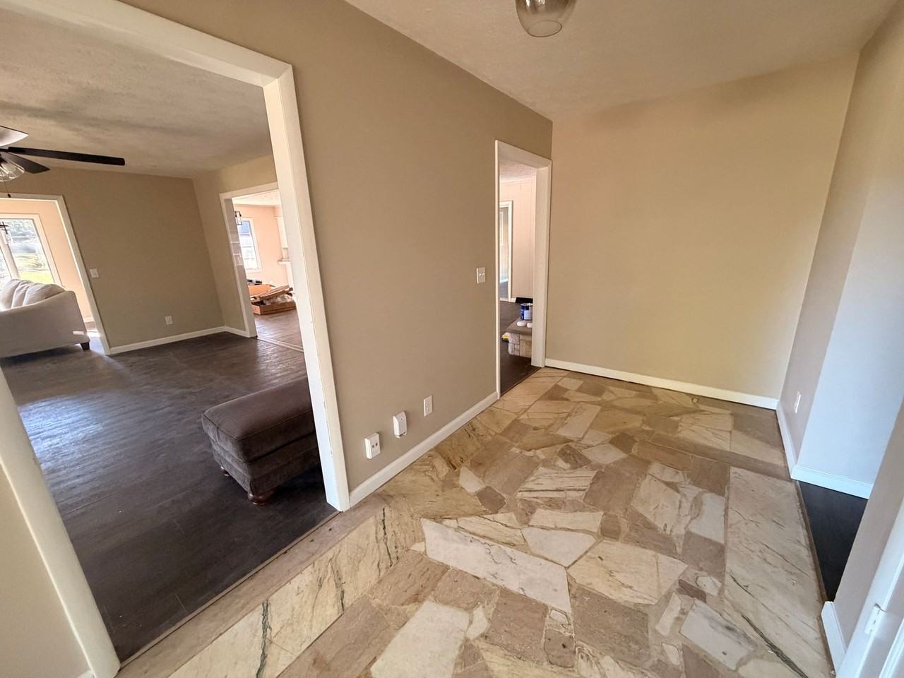 2214 E Ridgewood Dr - Photo 4 of 50