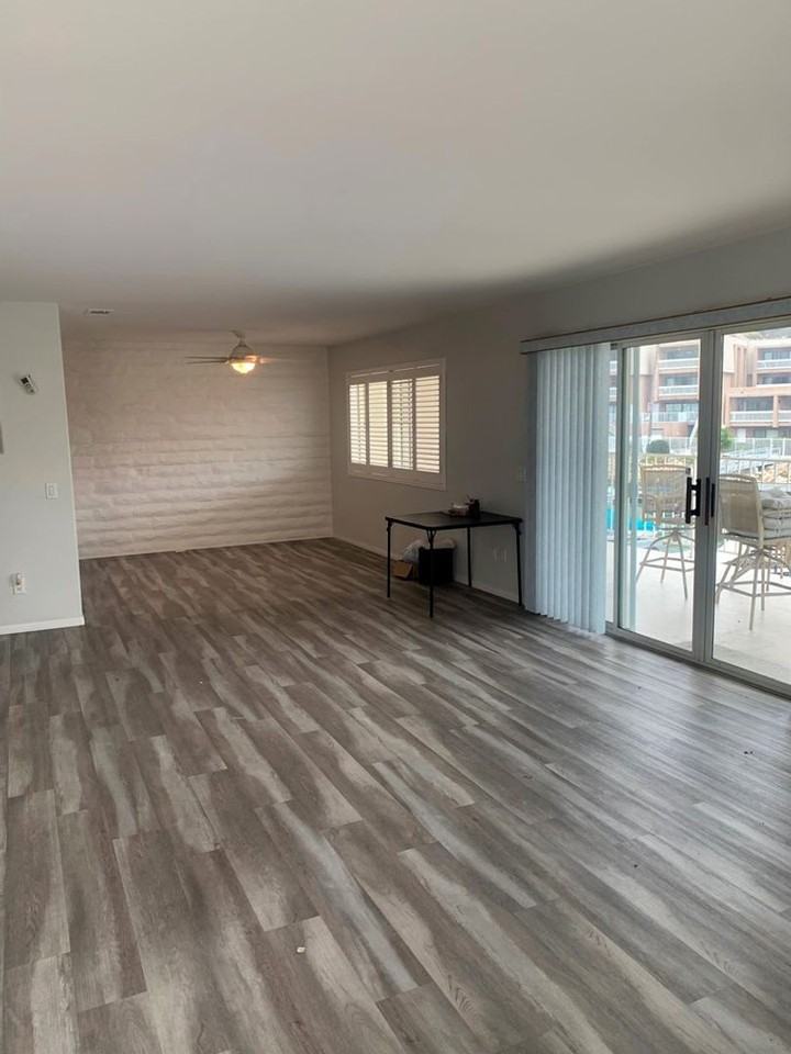 4517 Cove Dr #2 - Photo 5 of 15