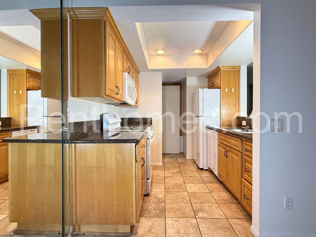 9444 Twin Trails Dr #203 - Photo 4 of 28