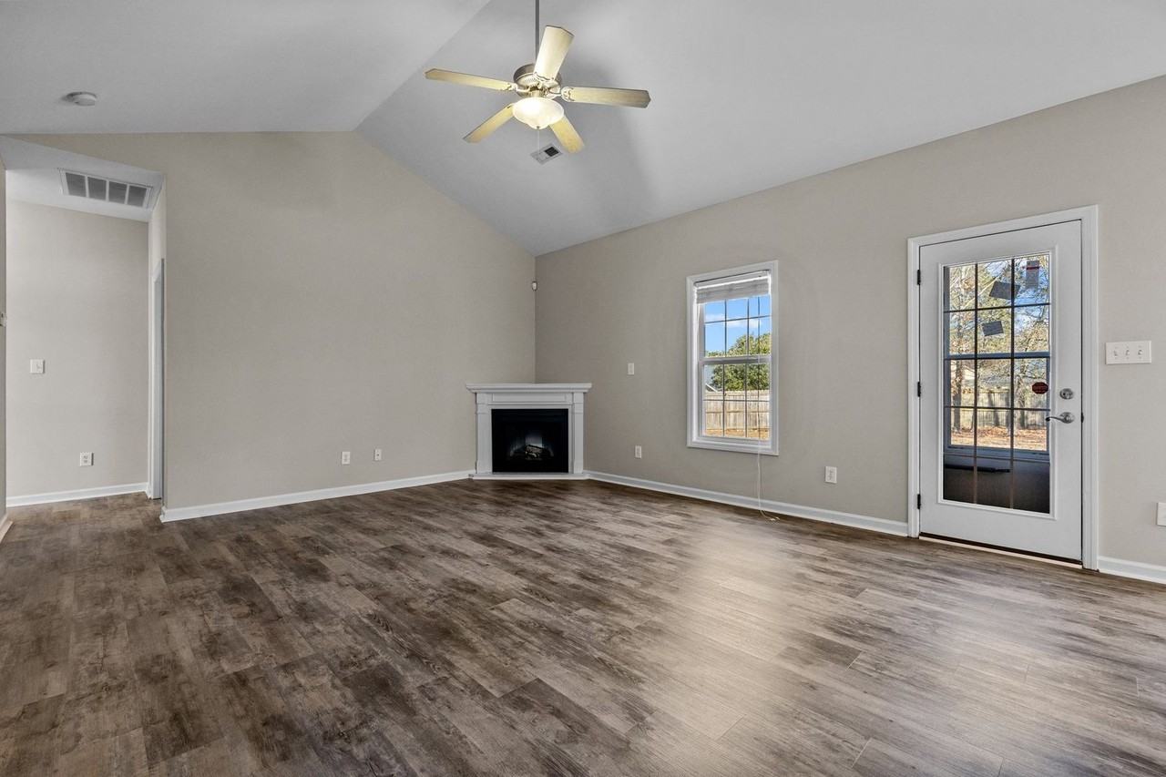31 Claymore Ct - Photo 6 of 34