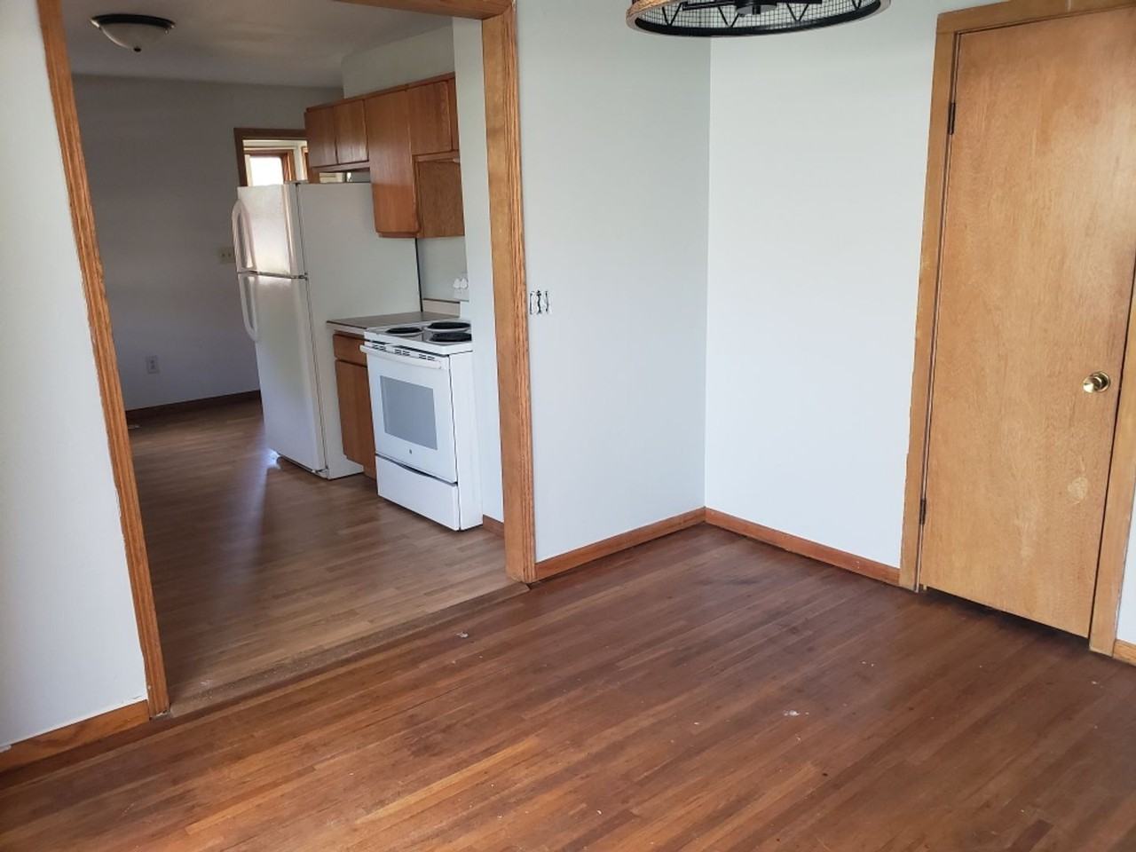 5424 104th St - Photo 4 of 17