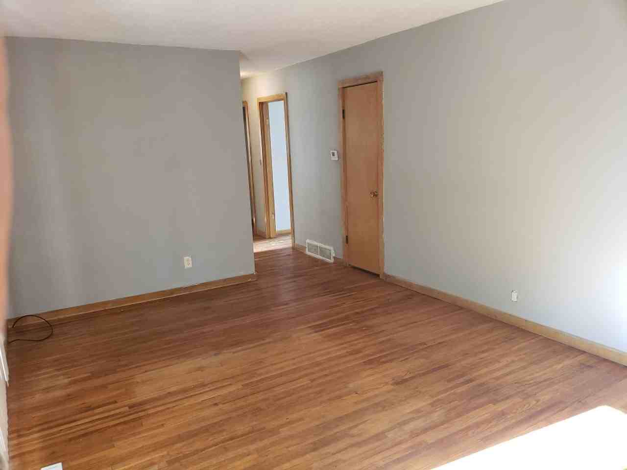 5424 104th St - Photo 6 of 17