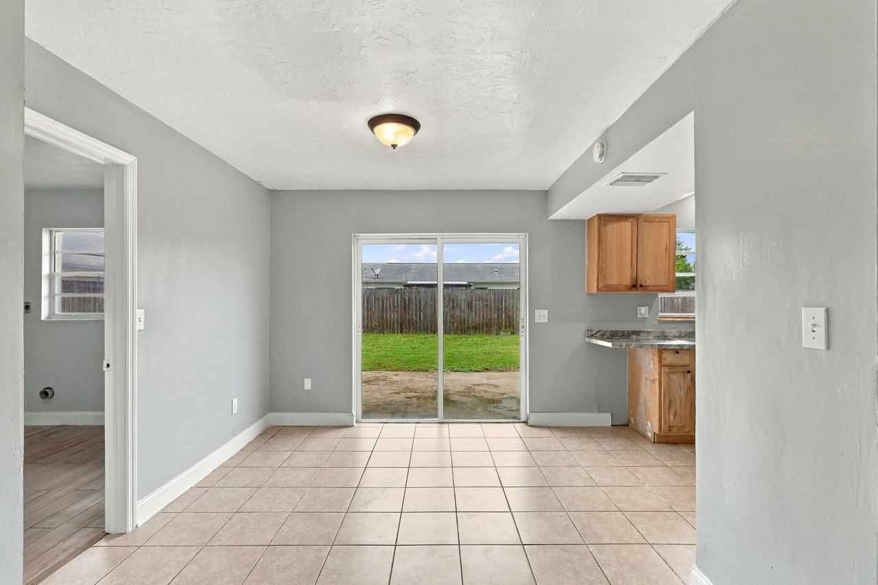 3291 Edgewood Dr Ne - Photo 7 of 23