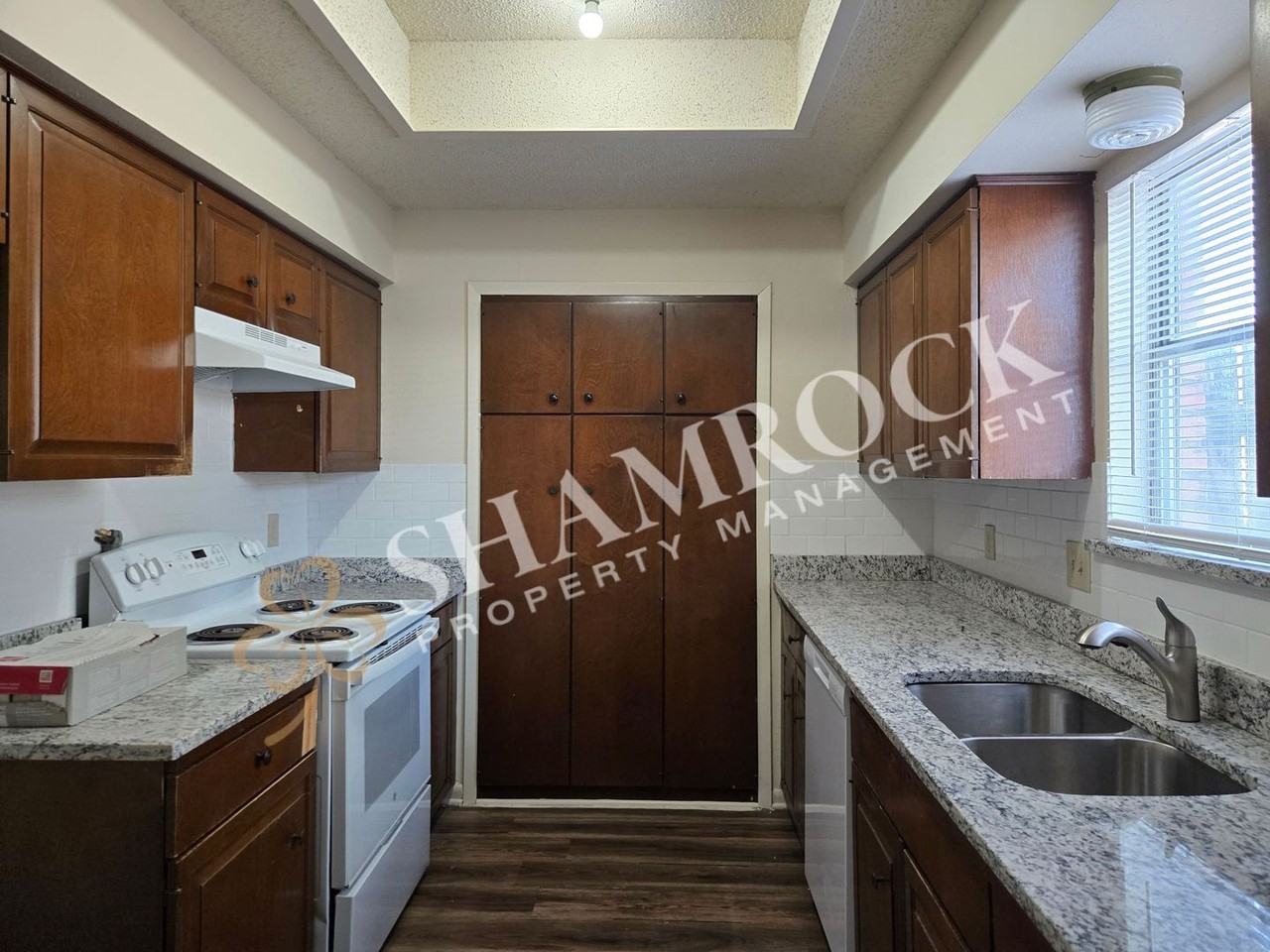6627 Dunn St - Photo 5 of 12