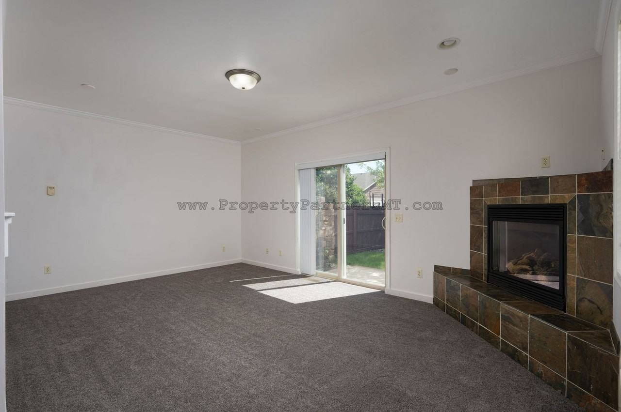 712 Forestglen Dr - Photo 2 of 21