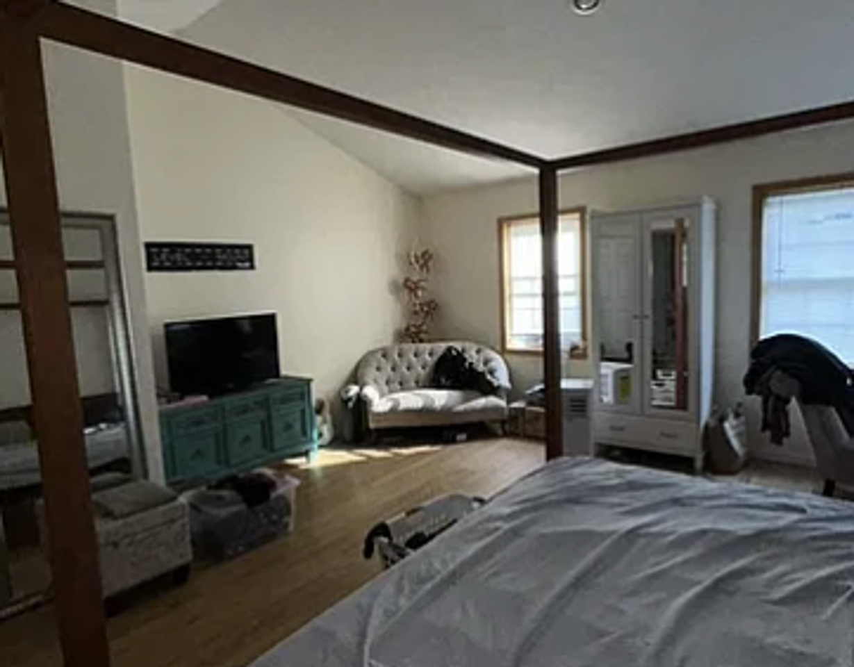 116 Stone St - Photo 7 of 16