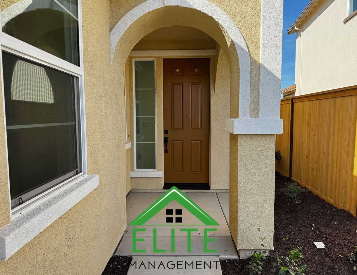 4368 Greenshank Cir - Photo 4 of 18