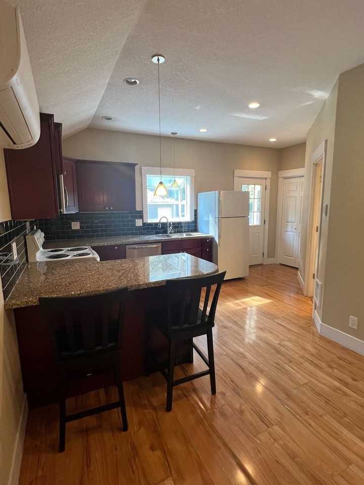 18605 Se Wilmot St - Photo 6 of 16