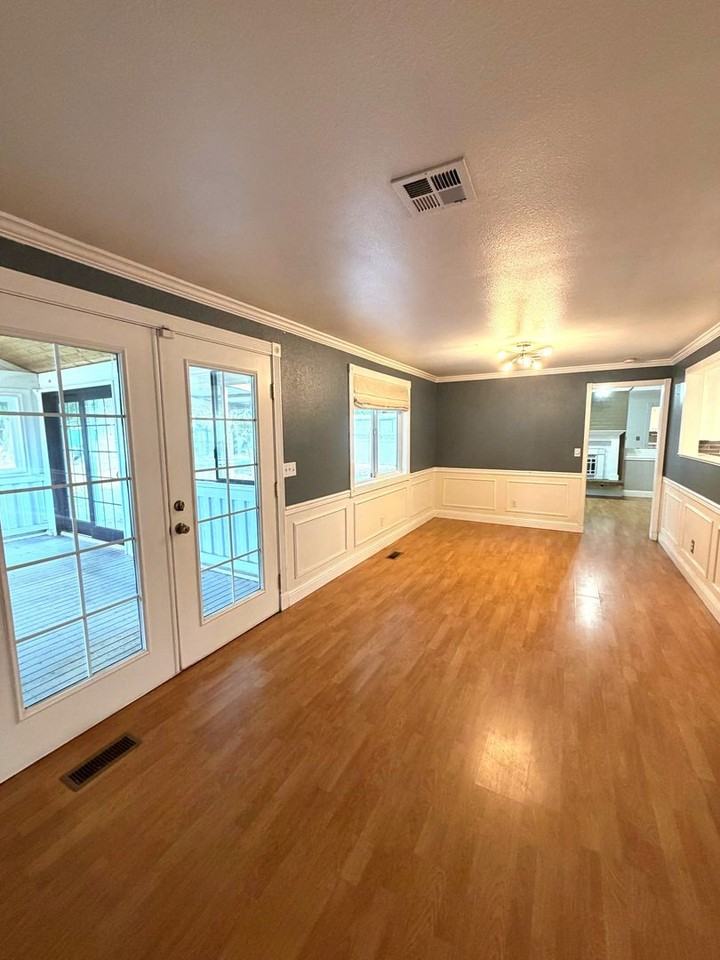 18118 31st Ave Ne - Photo 3 of 28
