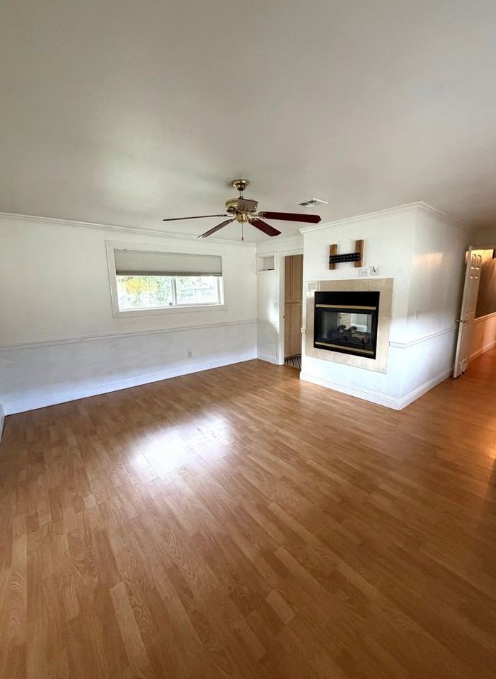 18118 31st Ave Ne - Photo 4 of 28