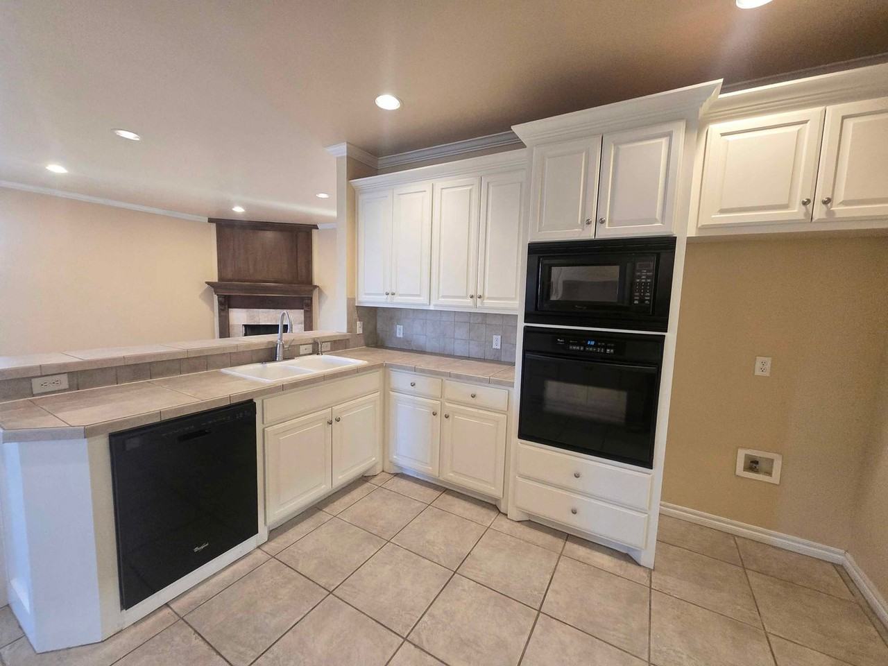 17205 Cedar Dr - Photo 6 of 18