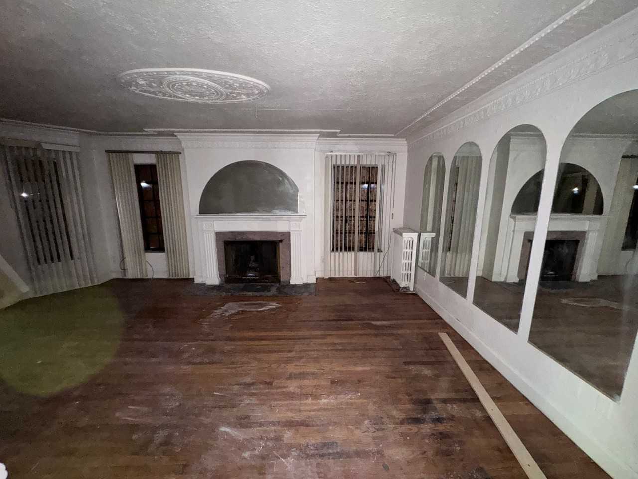 18050 Kentucky St - Photo 4 of 17