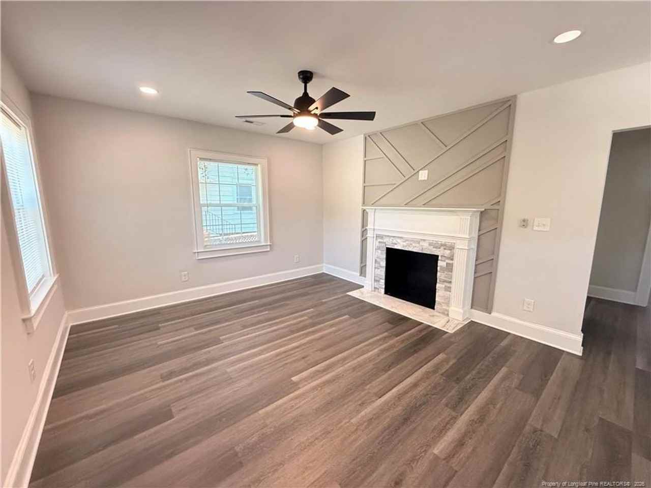110 Kensington Cir - Photo 2 of 16