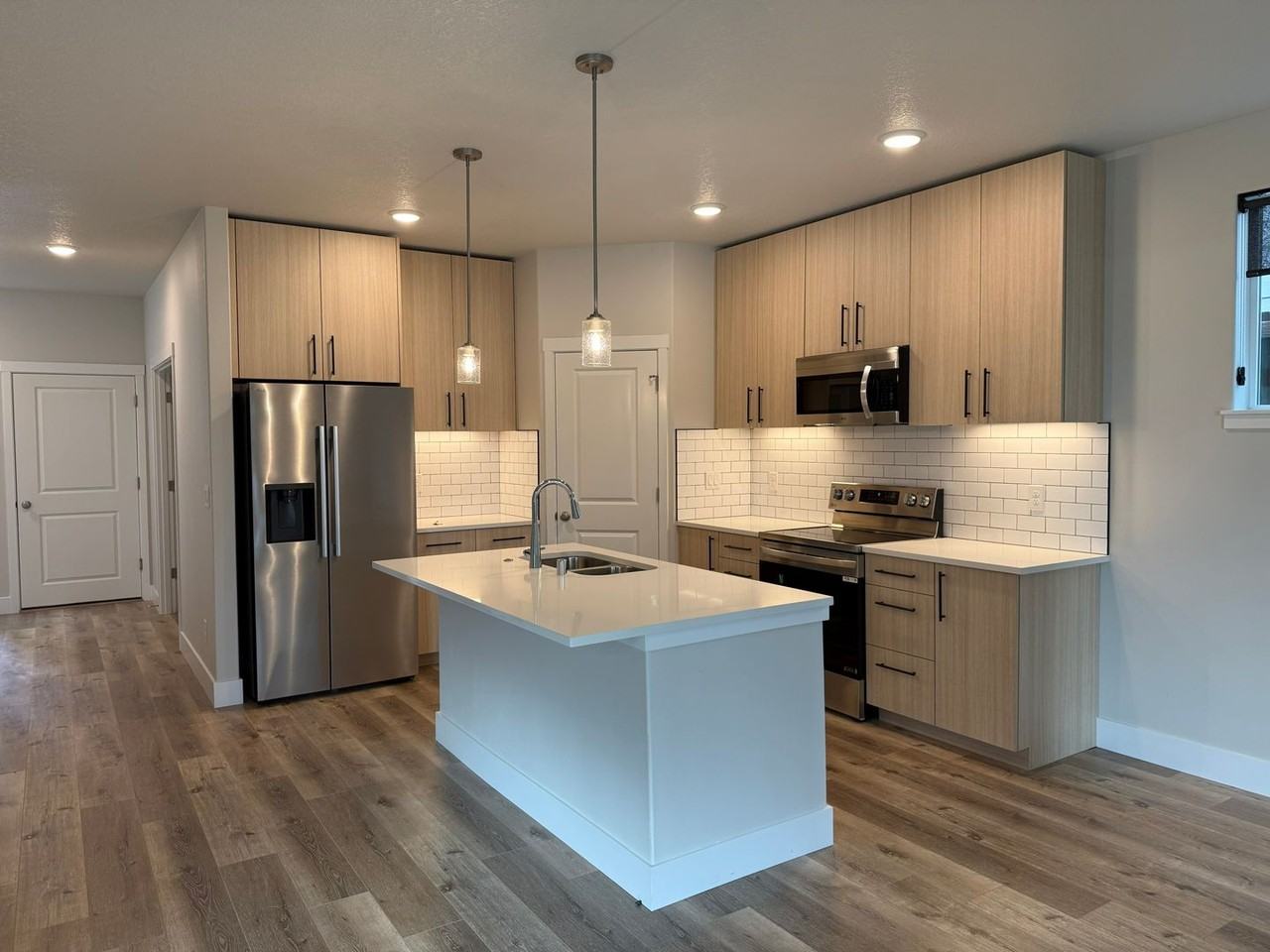 9705 Ne 29th Ave - Photo 5 of 15