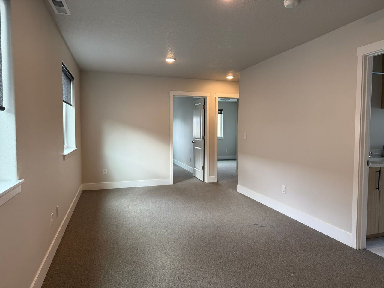 9705 Ne 29th Ave - Photo 7 of 15