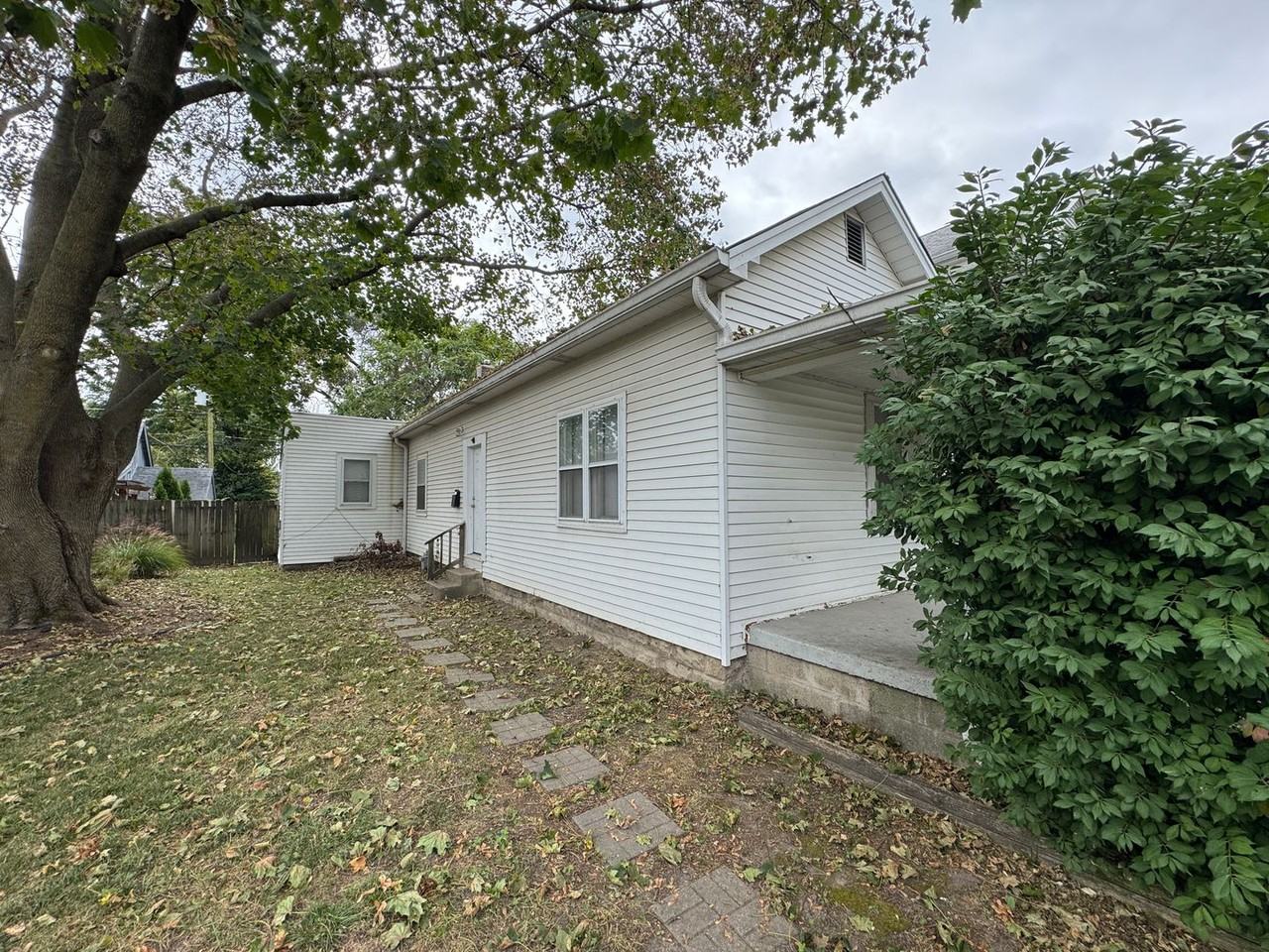 731 Lincoln St - Photo 2 of 22