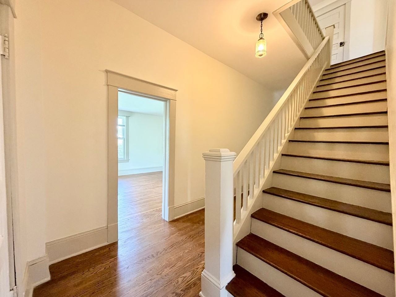 118 E Sevier Ave - Photo 5 of 17