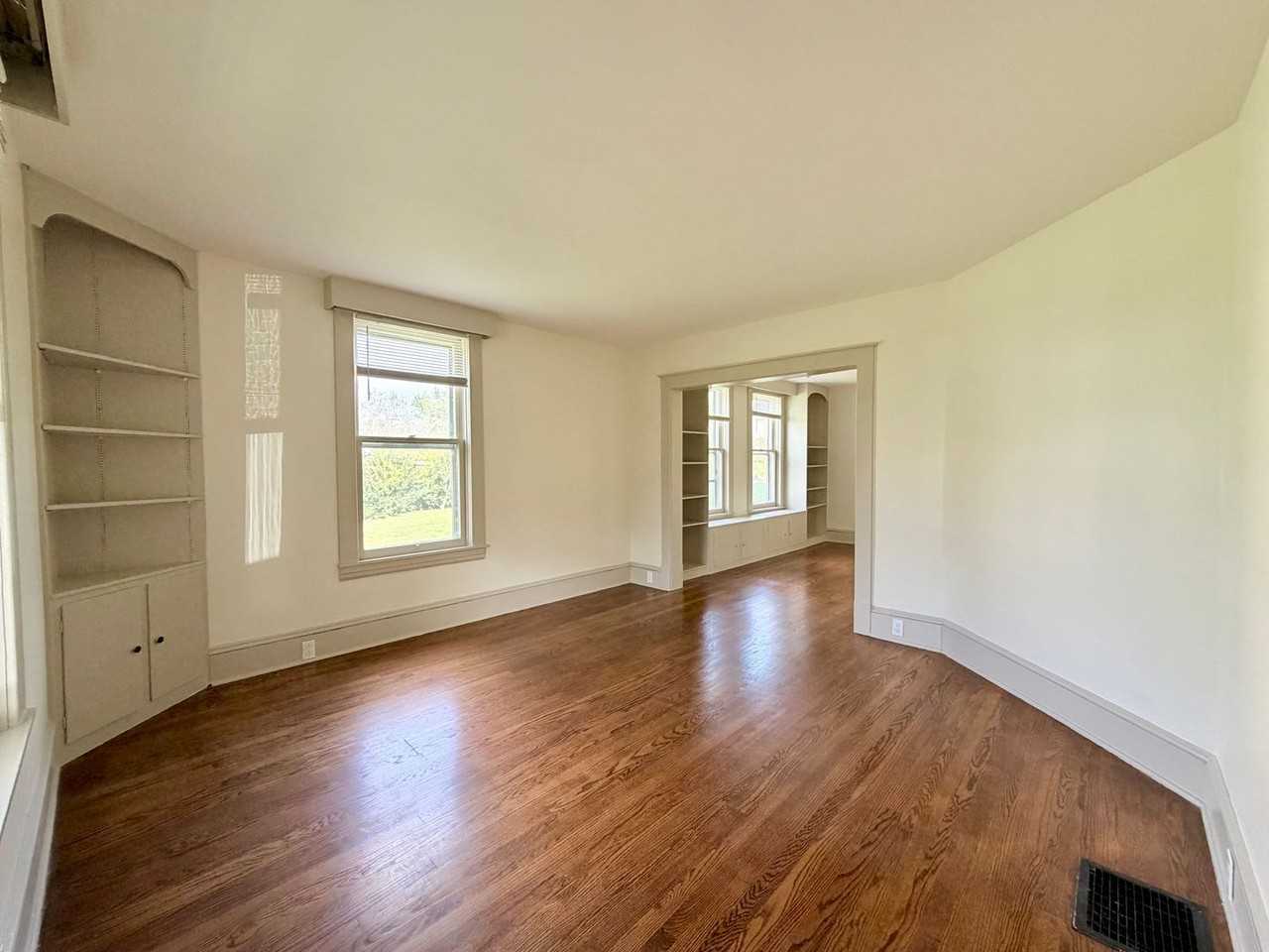 118 E Sevier Ave - Photo 7 of 17