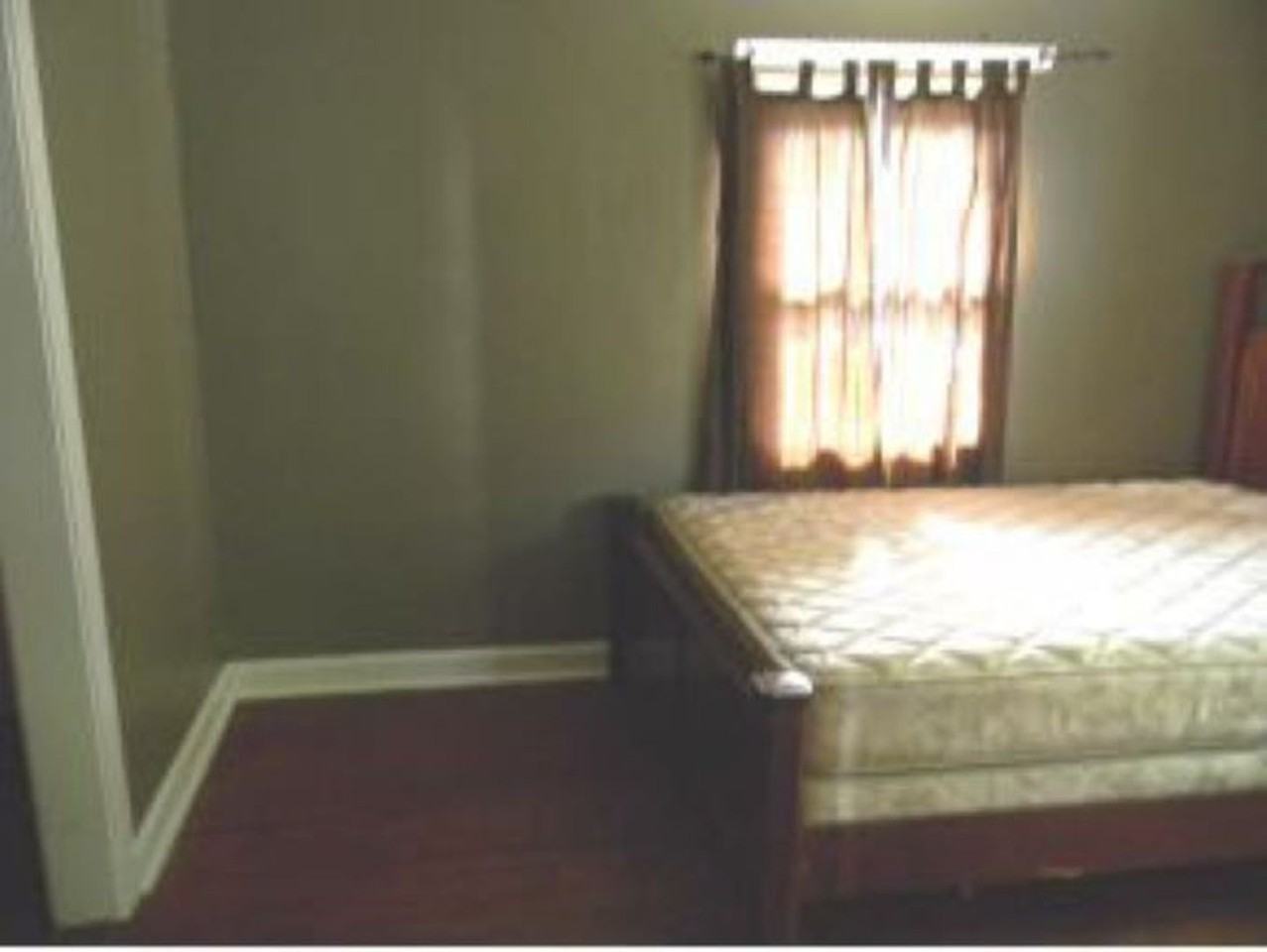 106 S Roosevelt St - Photo 2 of 6