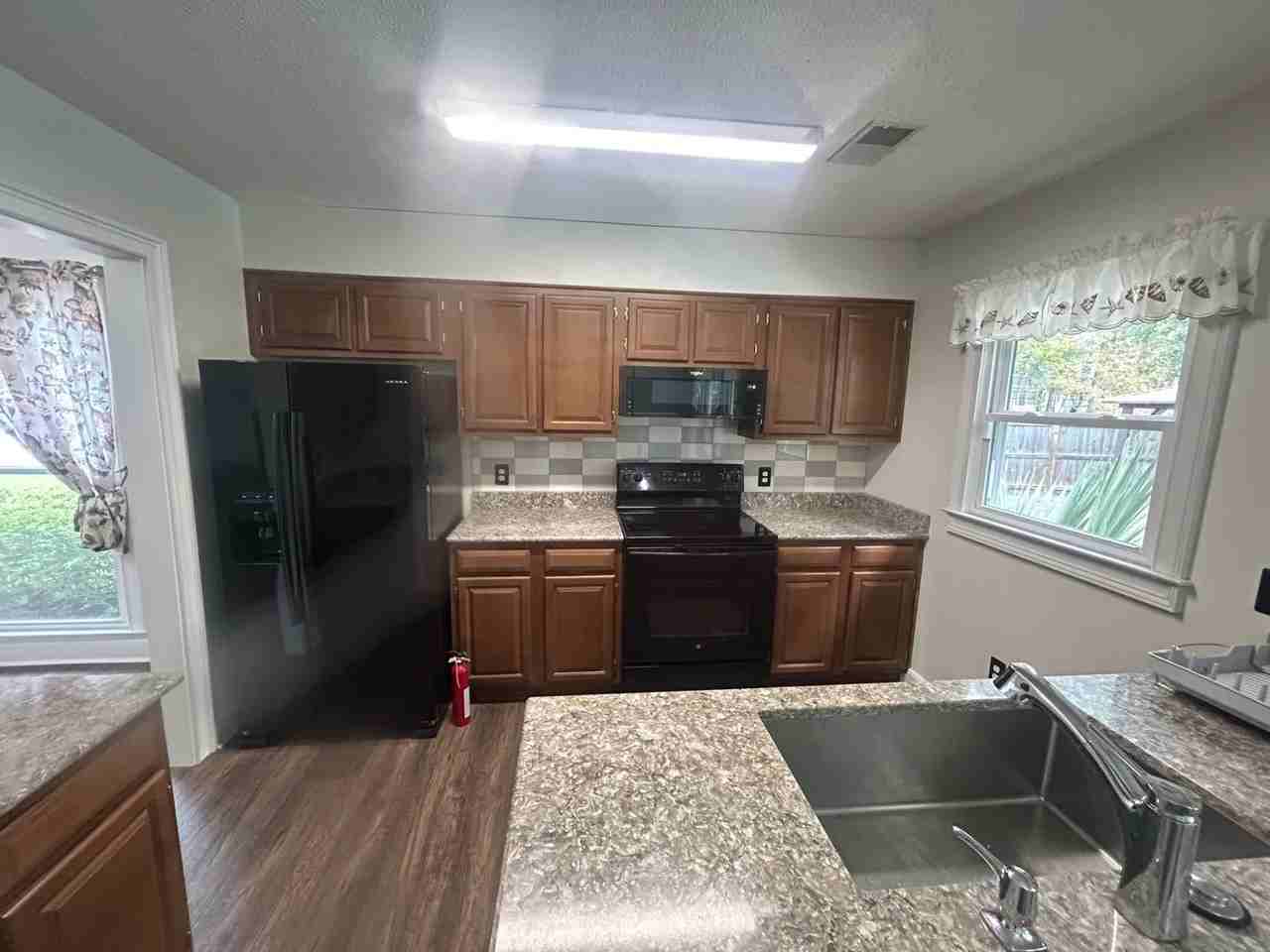403 Finwood Ct - Photo 5 of 38