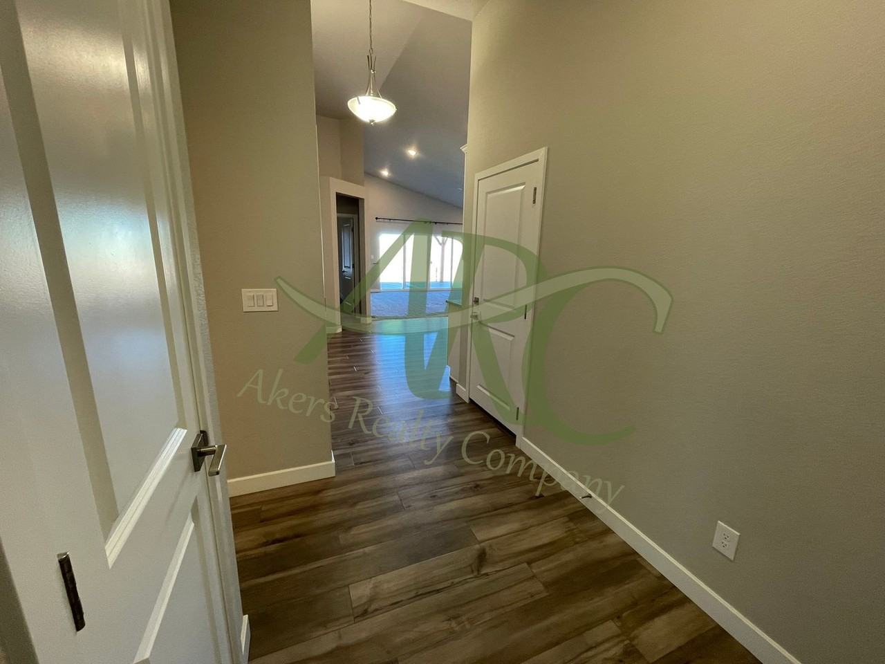 2403 Sunrise Ln - Photo 2 of 21