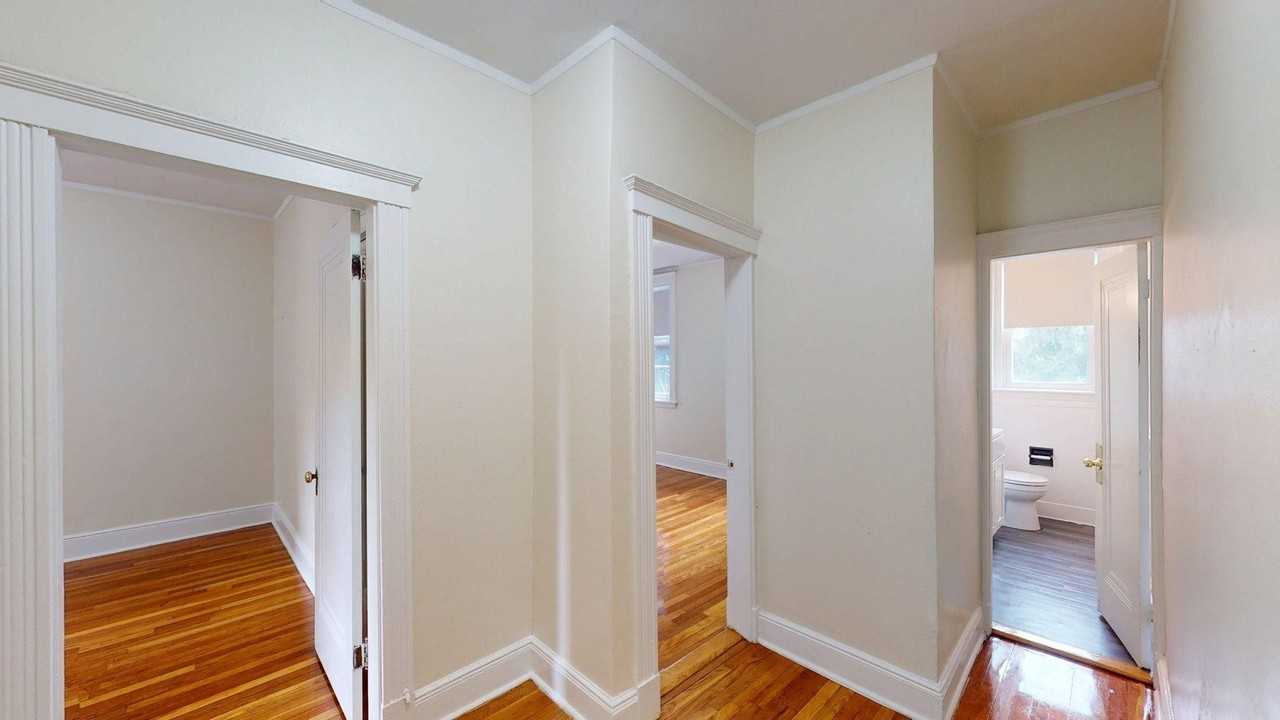 1808 Commonwealth Ave - Photo 2 of 8